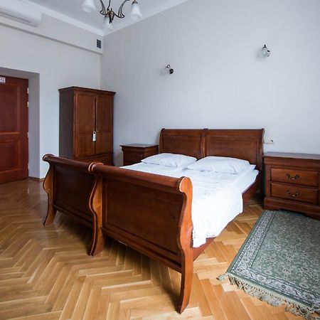 Aparthotel Basztowa Kraków Exteriör bild