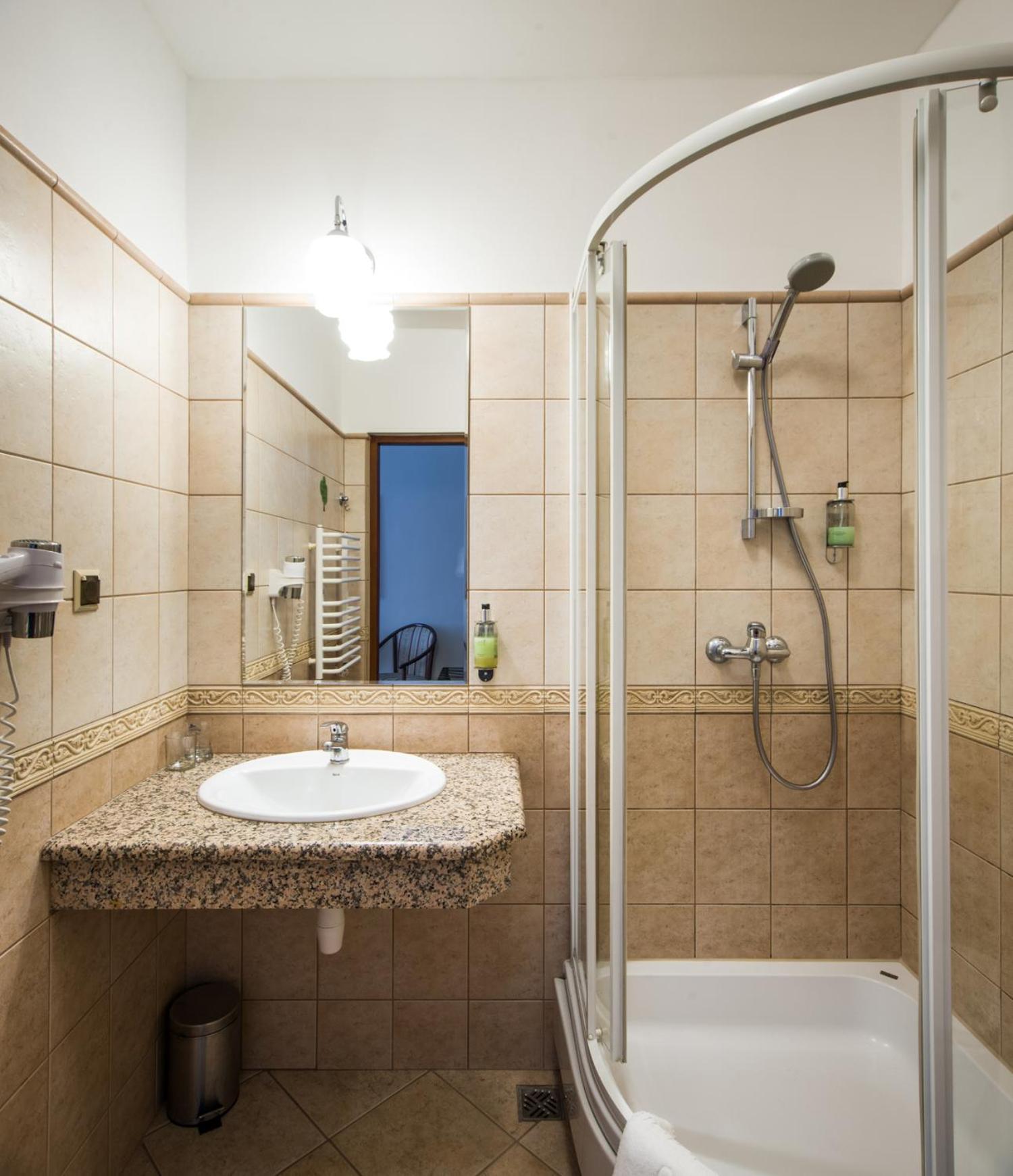 Aparthotel Basztowa Kraków Exteriör bild